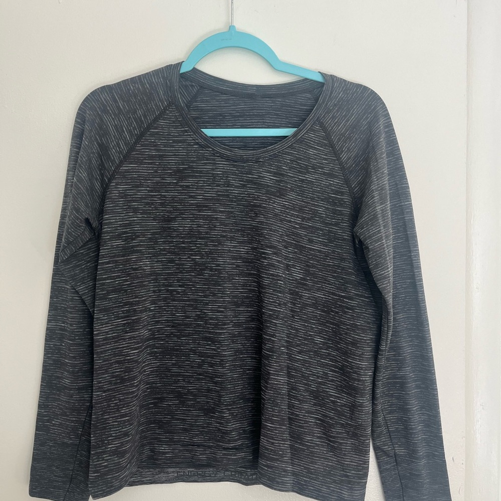 lululemon athletica Gray Long Sleeve Tee